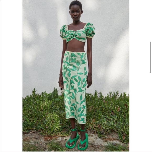 Zara blogger fav floral skirt - Picture 6 of 8